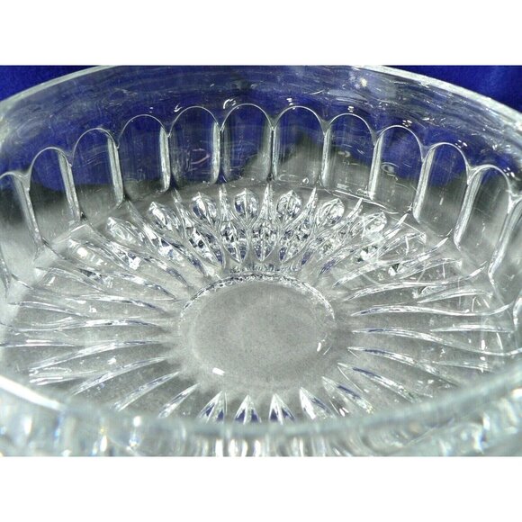 Vtg Glass Serving Bowl With Geometric Pattern Design and Cathedral Window Cut - Picture 4 of 11